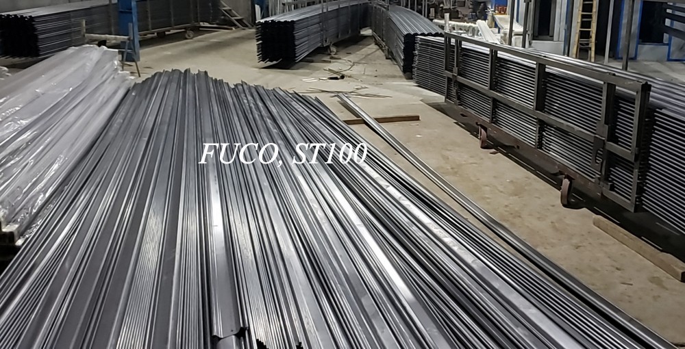 Cửa cuốn siêu trường ST100