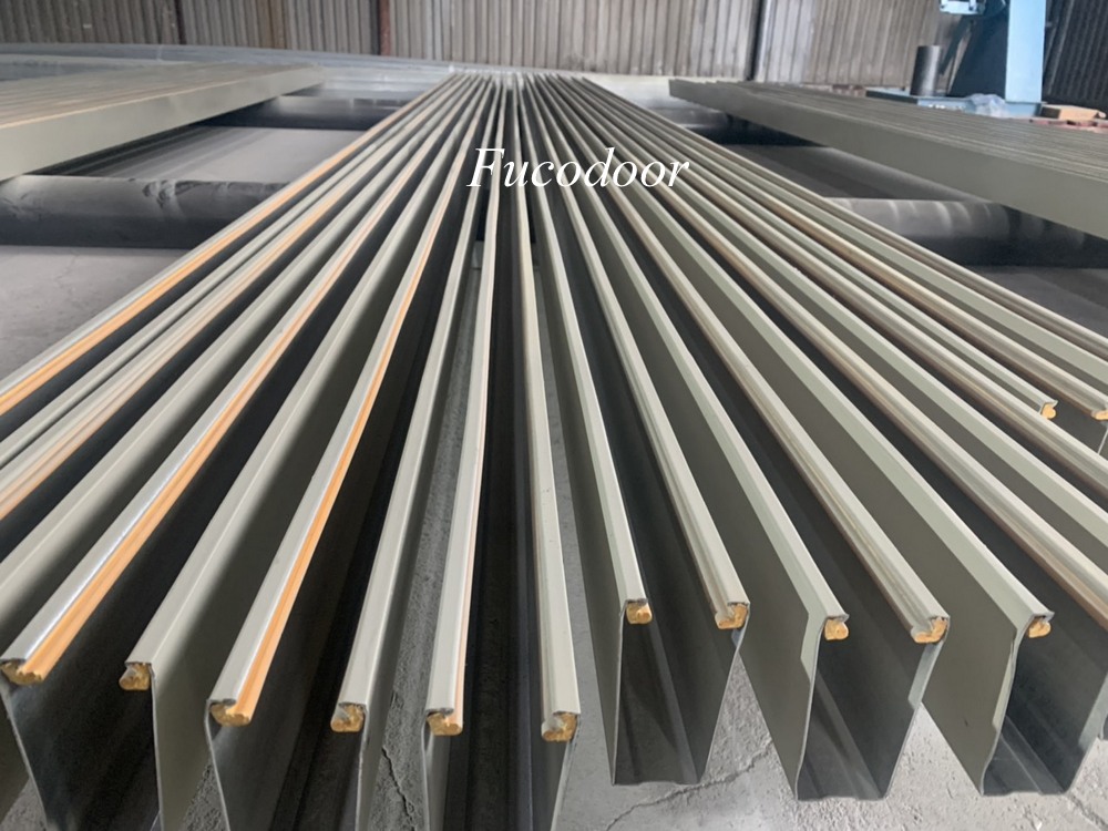Cửa cuốn siêu trường sơn tĩnh điện, cửa cuốn rộng nhất