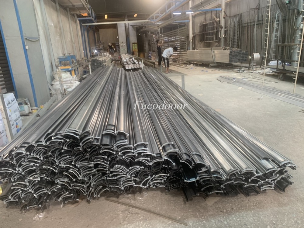 Cửa cuốn siêu trường sơn tĩnh điện, cửa cuốn rộng nhất
