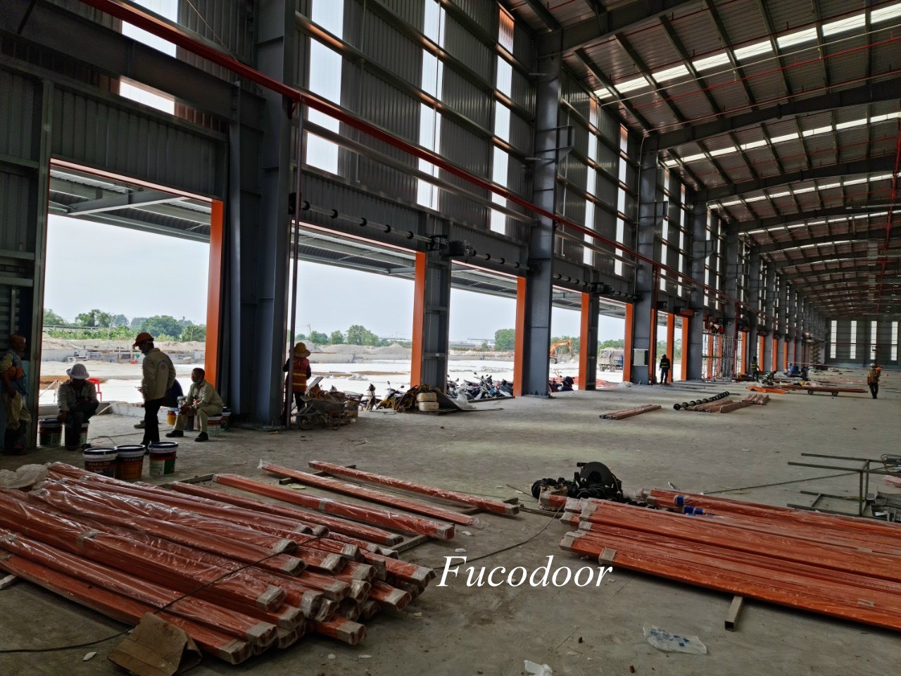 Cửa cuốn siêu trường là gì