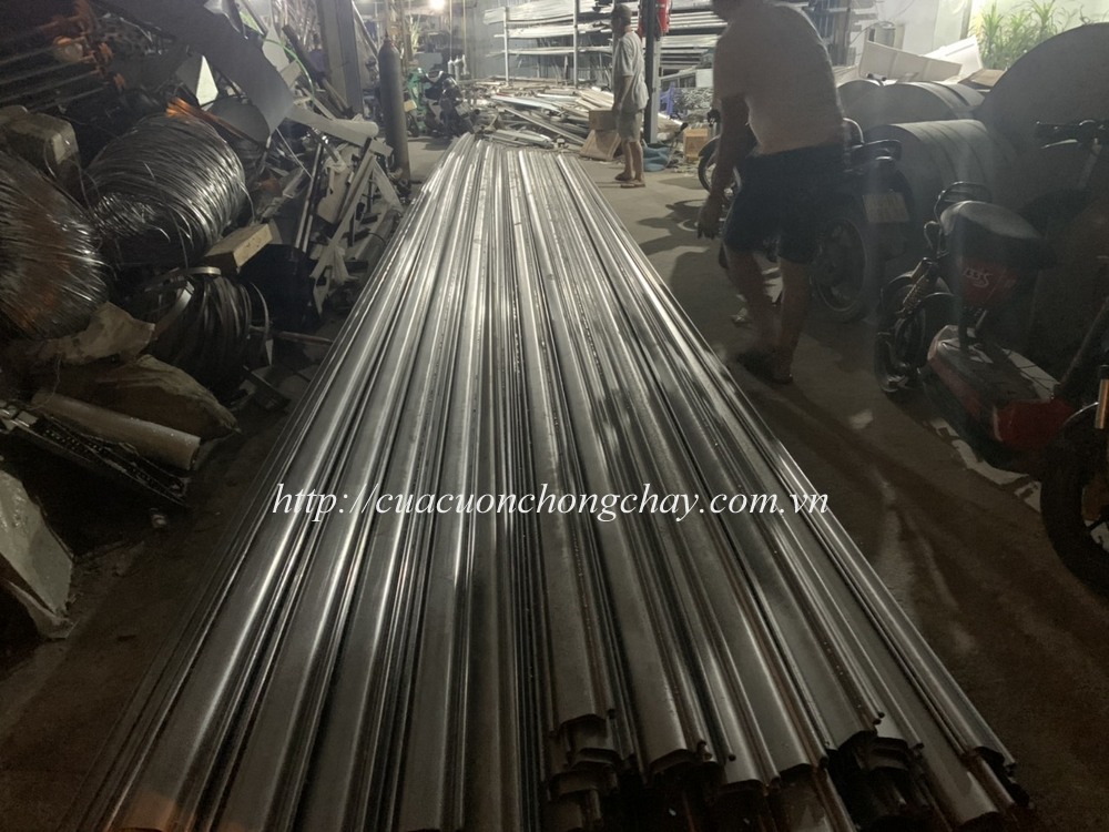 Cửa cuốn thép Siêu trường