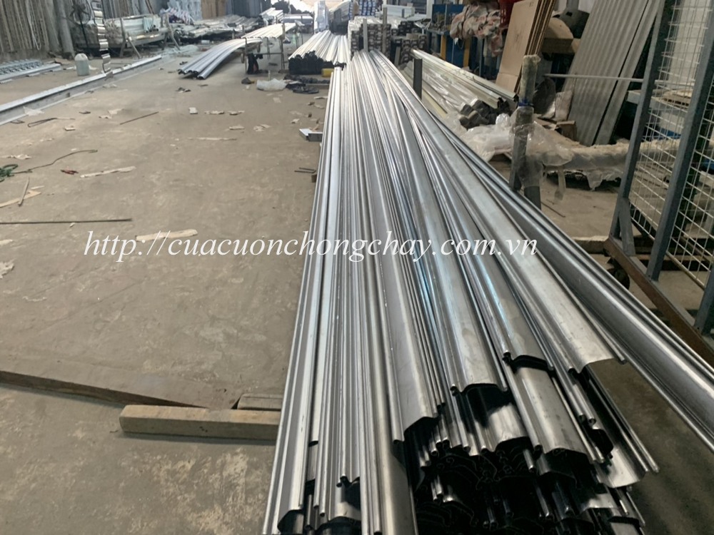 Cửa cuốn thép Siêu trường