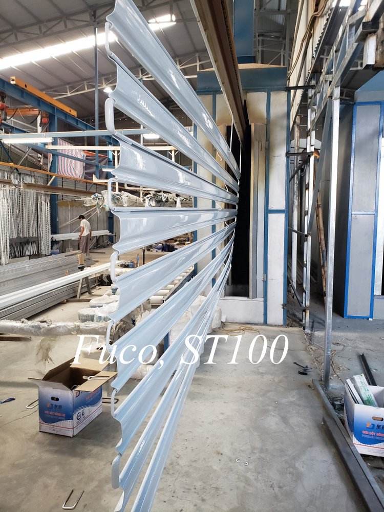 Cửa cuốn siêu trường ST100