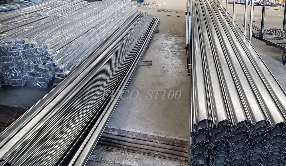 Cửa cuốn siêu trường ST100