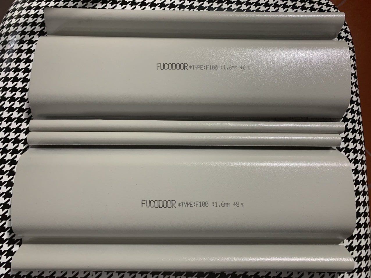 cửa cuốn siêu trường ST100