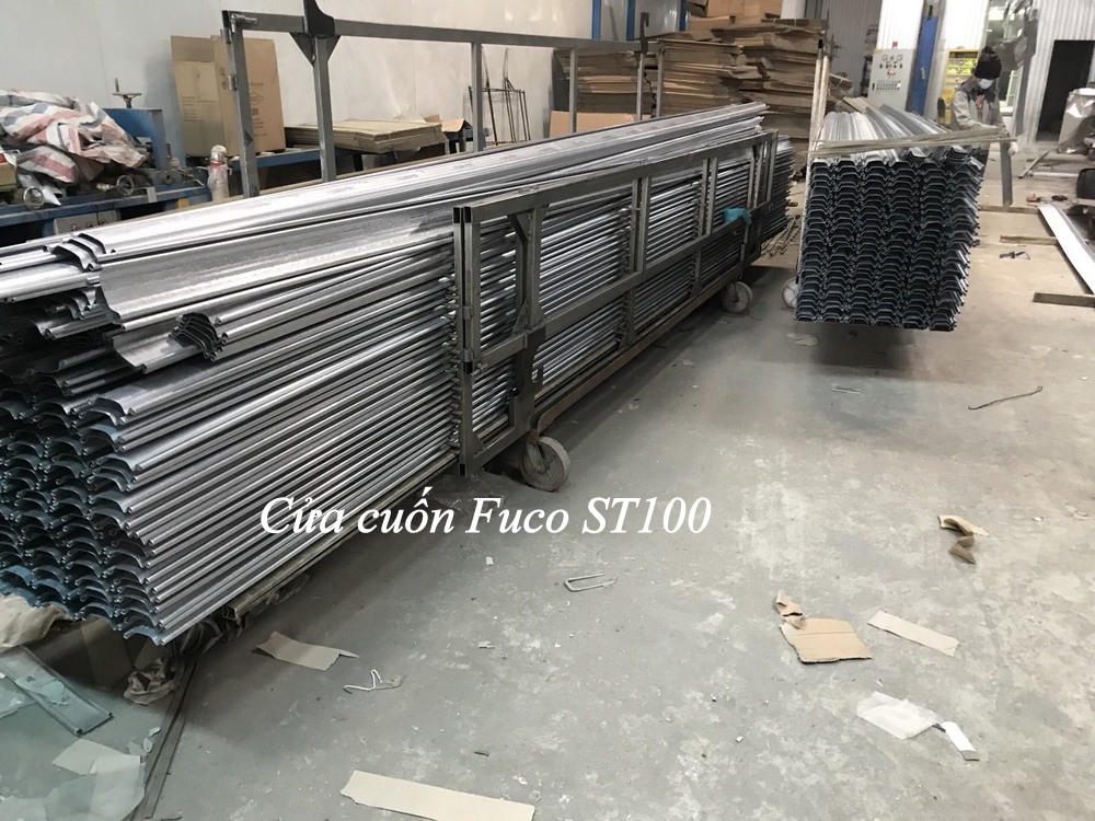 Cửa cuốn siêu trường ST100