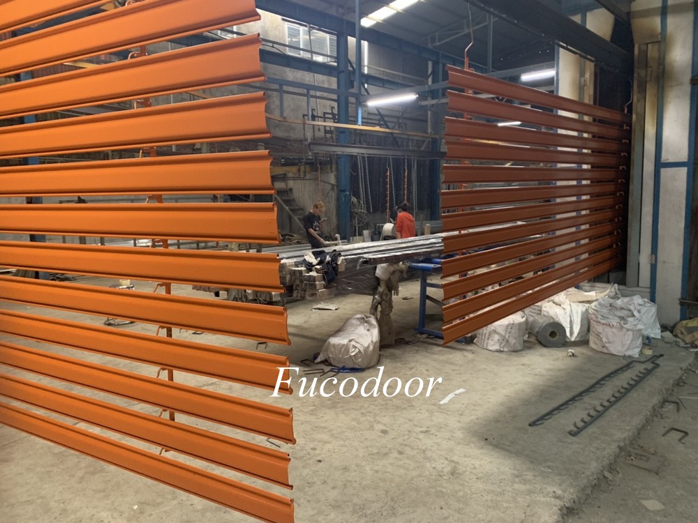 Mua lá cửa cuốn ở đâu