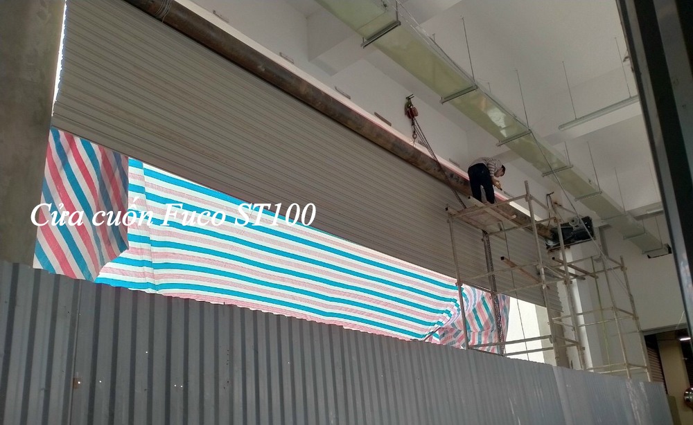 Cửa cuốn siêu trường, Cửa cuốn siêu trường ST100
