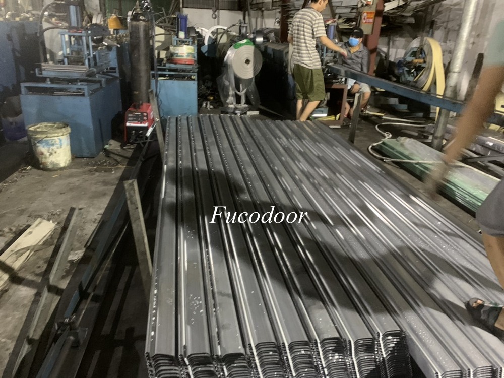 Cửa cuốn thép sơn tĩnh điện