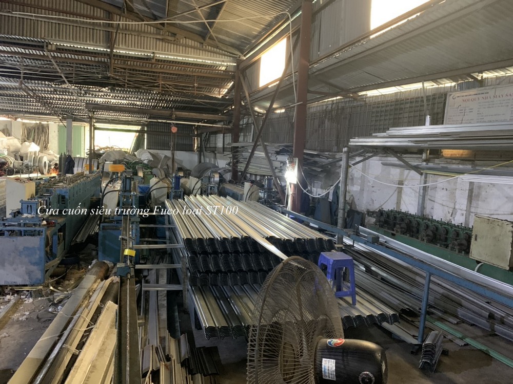 Cửa cuốn siêu trường ST100