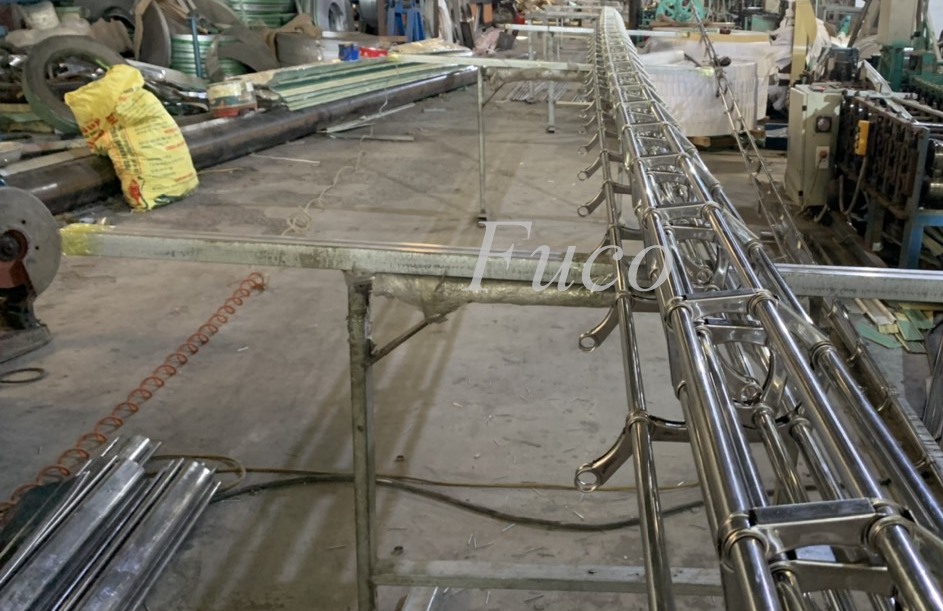 Cửa cuốn song ngang ống inox 304, dài 10m