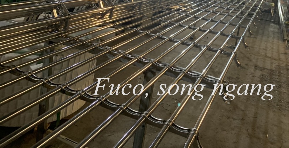 Cửa cuốn song ngang ống inox 304, dài 10m