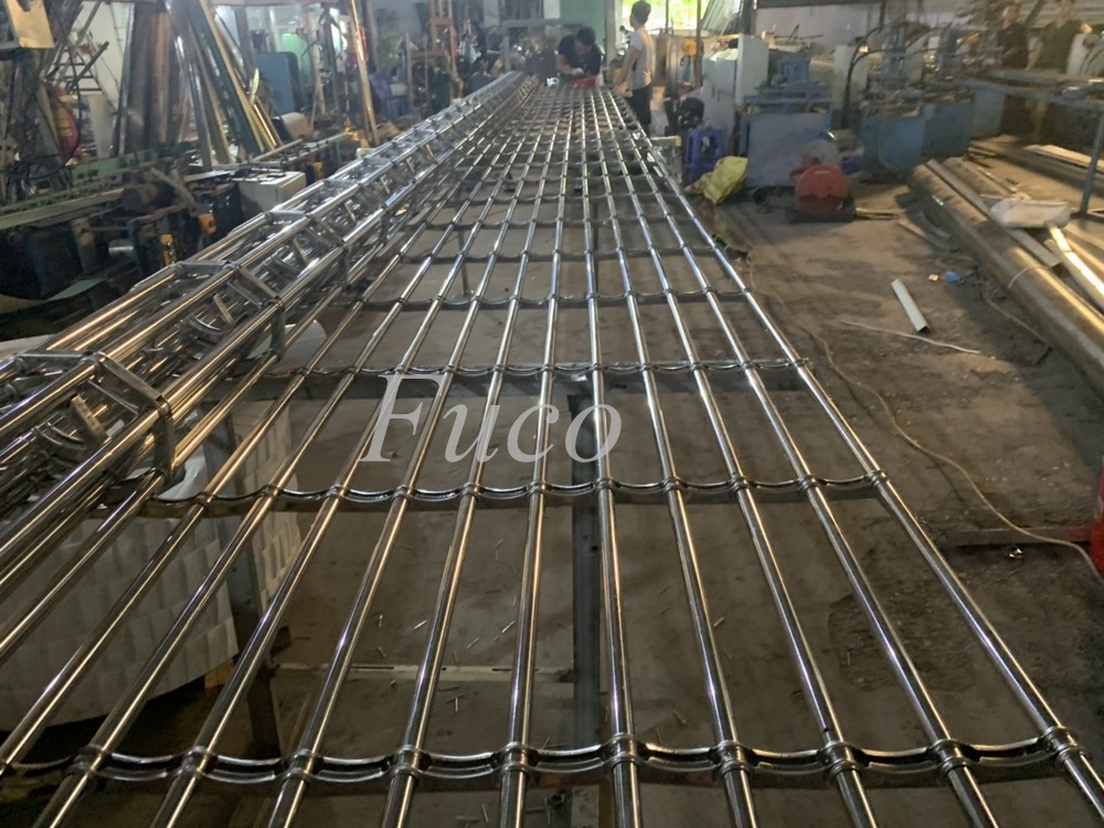 Cửa cuốn song ngang ống inox 304, dài 10m