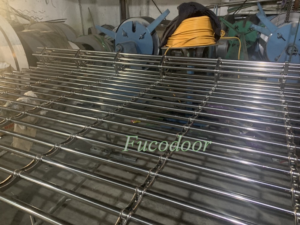 Song Ngang nguyên liệu INOX 304. Cửa cuốn Song Ngang 