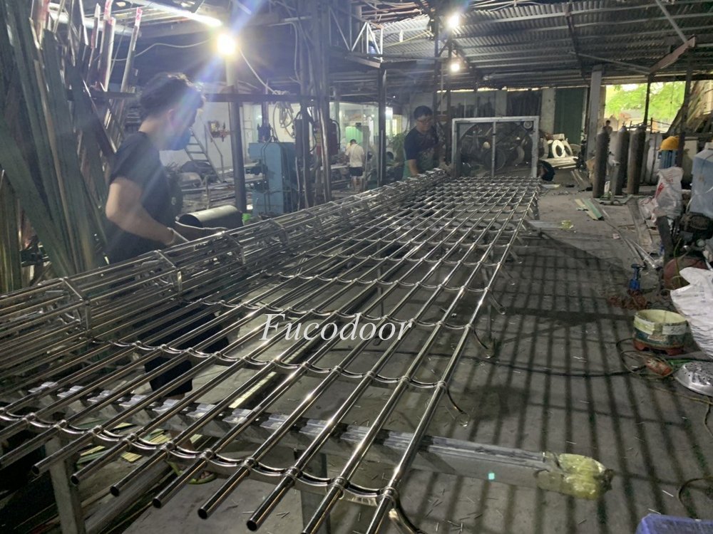 Song Ngang nguyên liệu INOX 304. Cửa cuốn Song Ngang 
