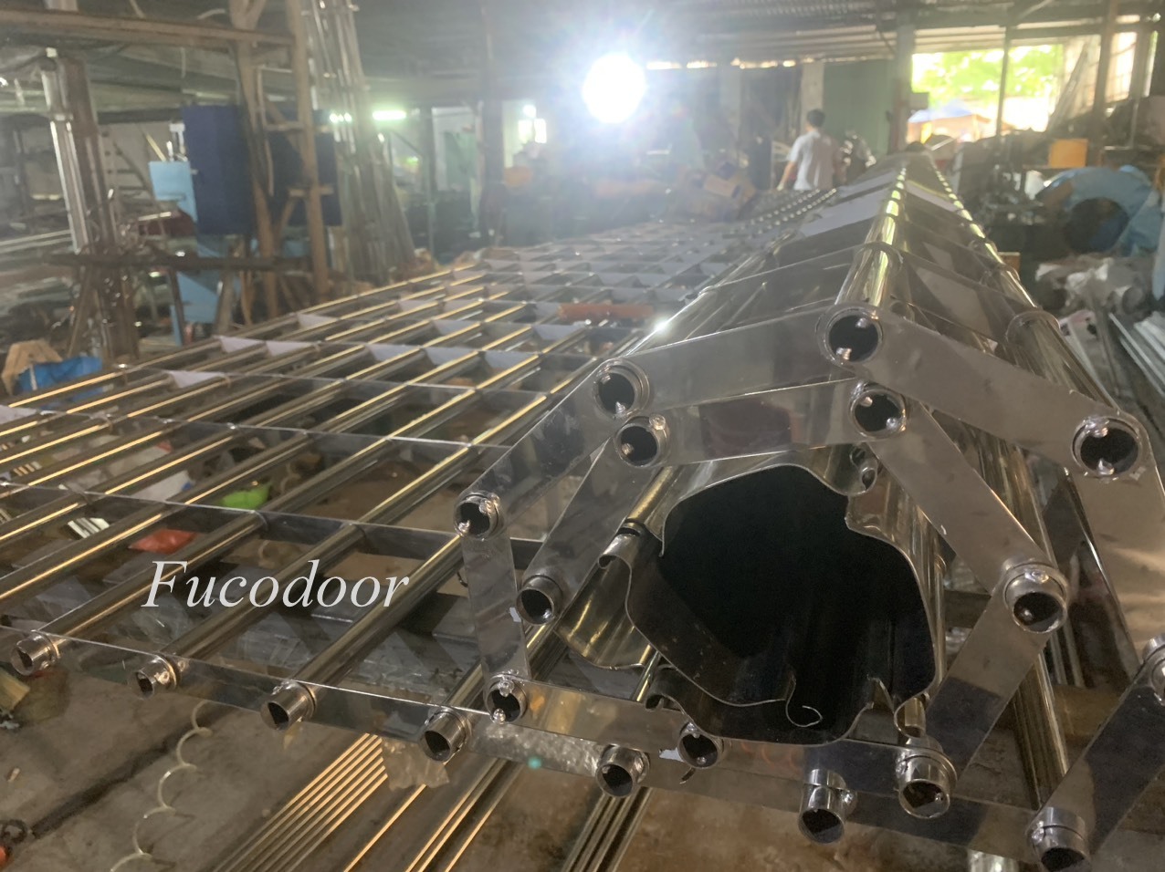 Cửa cuốn song ngang ống lồng INOX 304 Xếp Thẳng