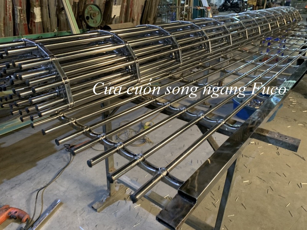 cửa cuốn song ngang