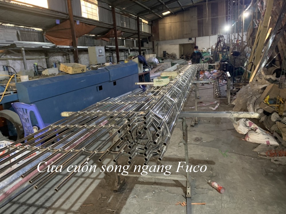 Cửa cuốn nan inox song ngang