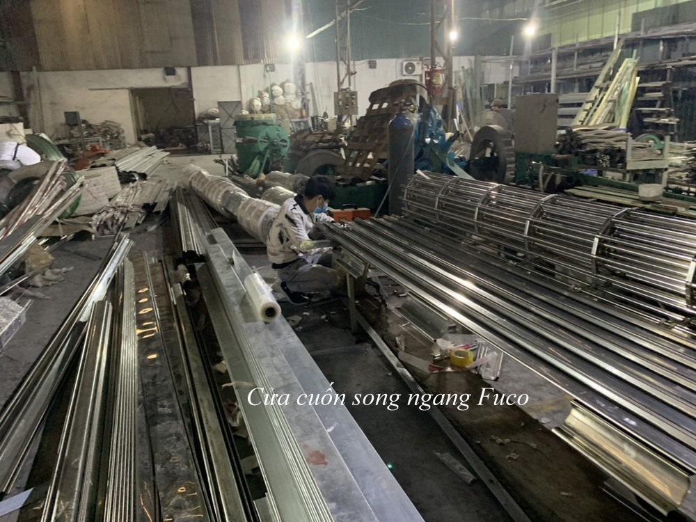 Cửa cuốn song ngang inox