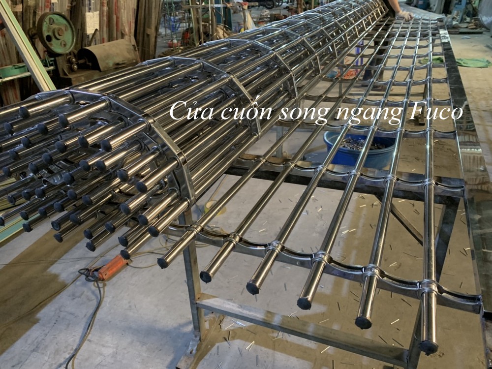 Cửa cuốn song ngang inox