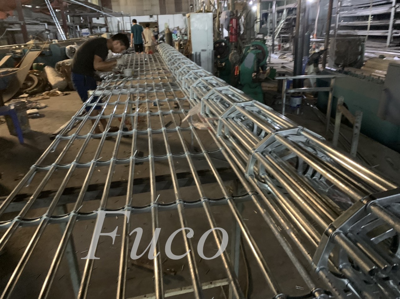 cửa cuốn song ngang  ống phi 19 sơn tĩnh điện