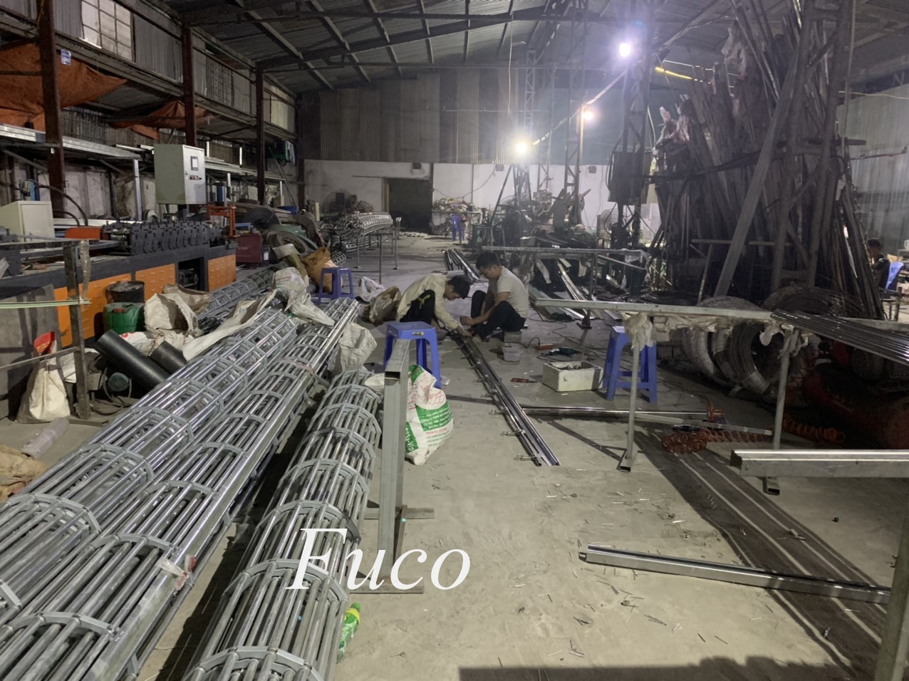 Cửa cuốn song ngang sơn tĩnh điện ống tròn phi 19 dầy 1.1ly