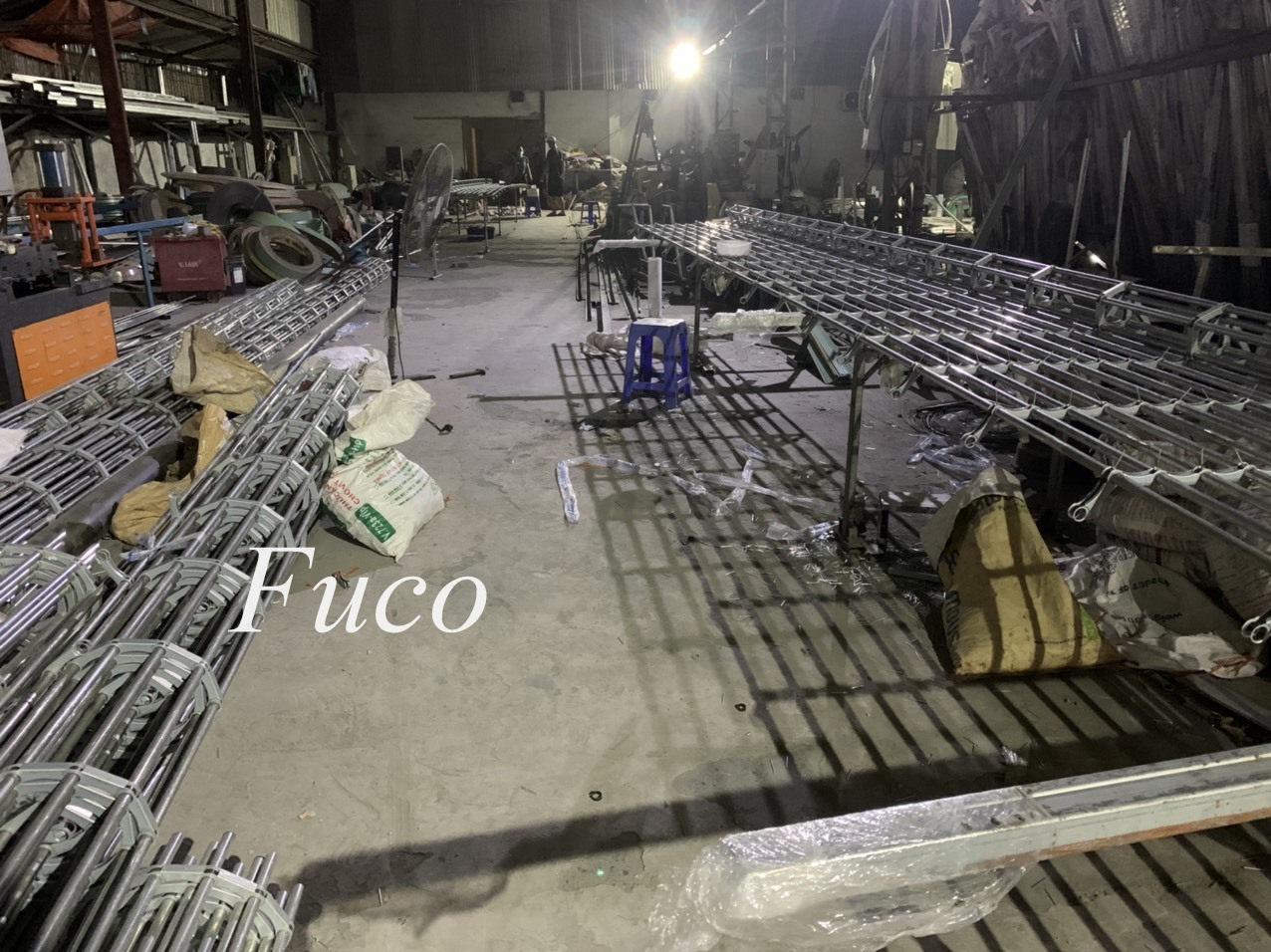 Cửa cuốn song ngang sơn tĩnh điện ống tròn phi 19 dầy 1.1ly