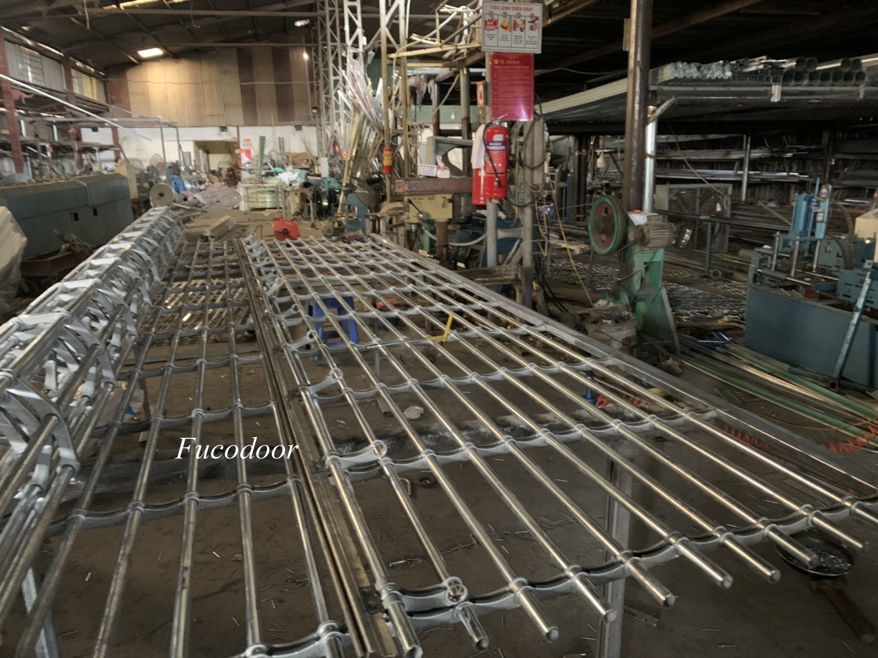 Nhà máy cửa cuốn song ngang sơn tĩnh điện 