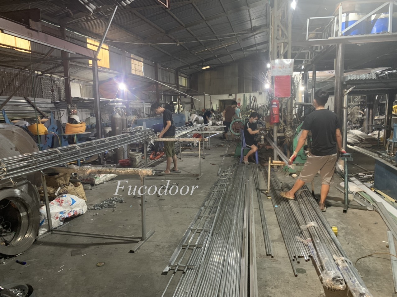 Nhà máy cửa cuốn song ngang sơn tĩnh điện 