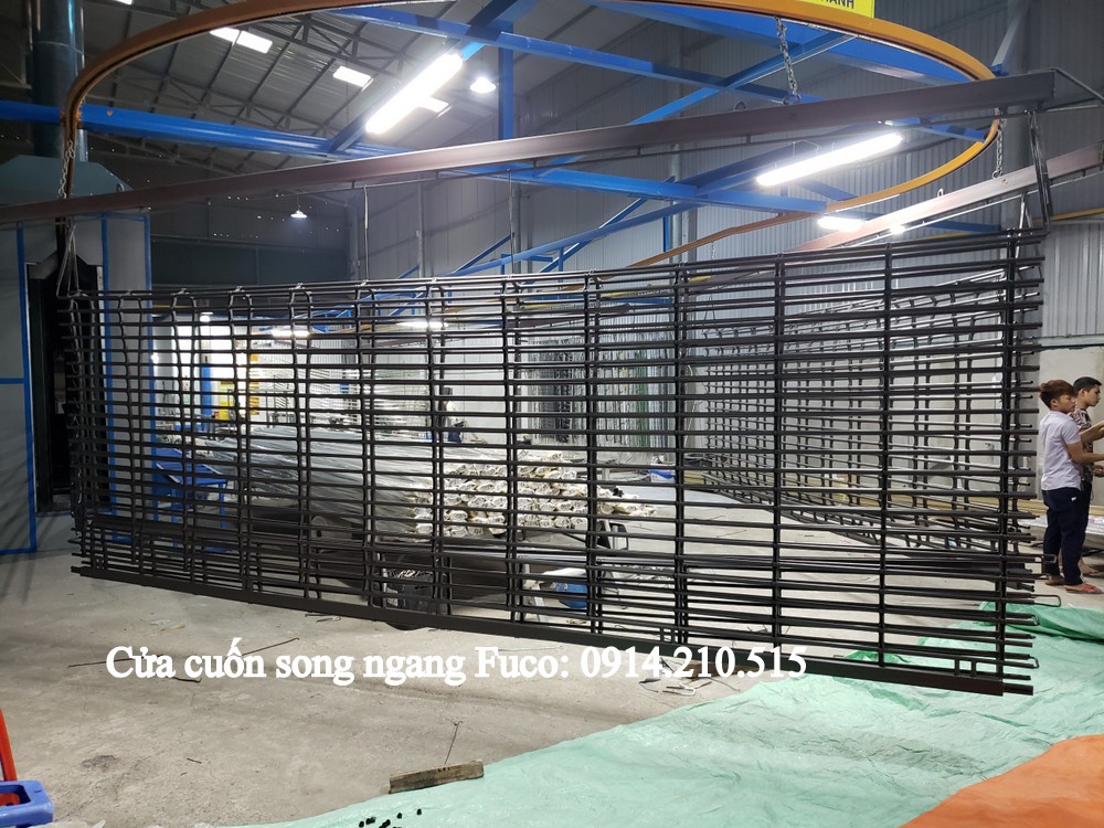 cửa cuốn song ngang sơn tĩnh điện ống tròn phi 19