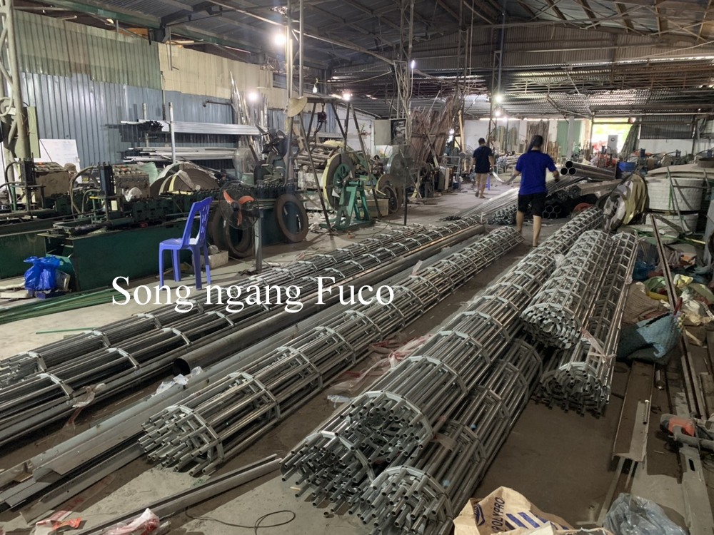 Cửa cuốn song ngang sơn tĩnh điện ống tròn phi 19 dầy 1.1ly