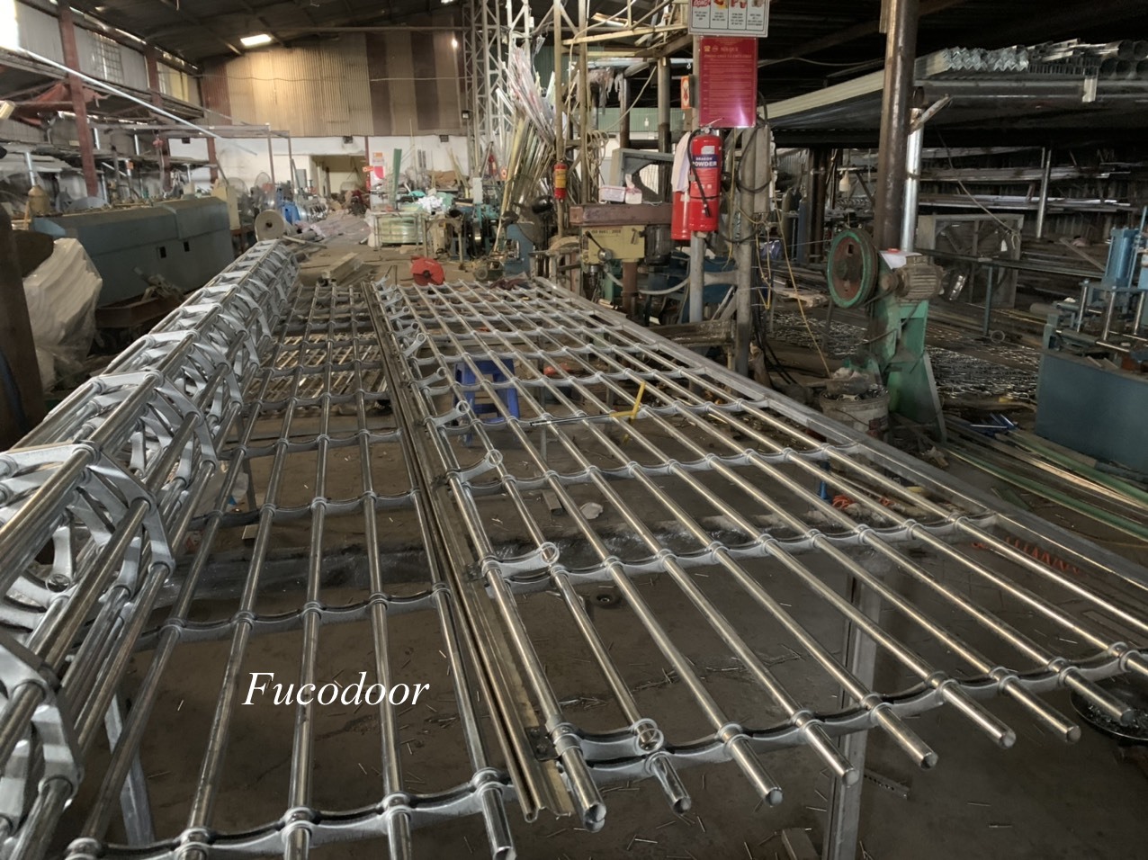 Song ngang sơn tĩnh điện phi 19, cửa cuốn song ngang sắt