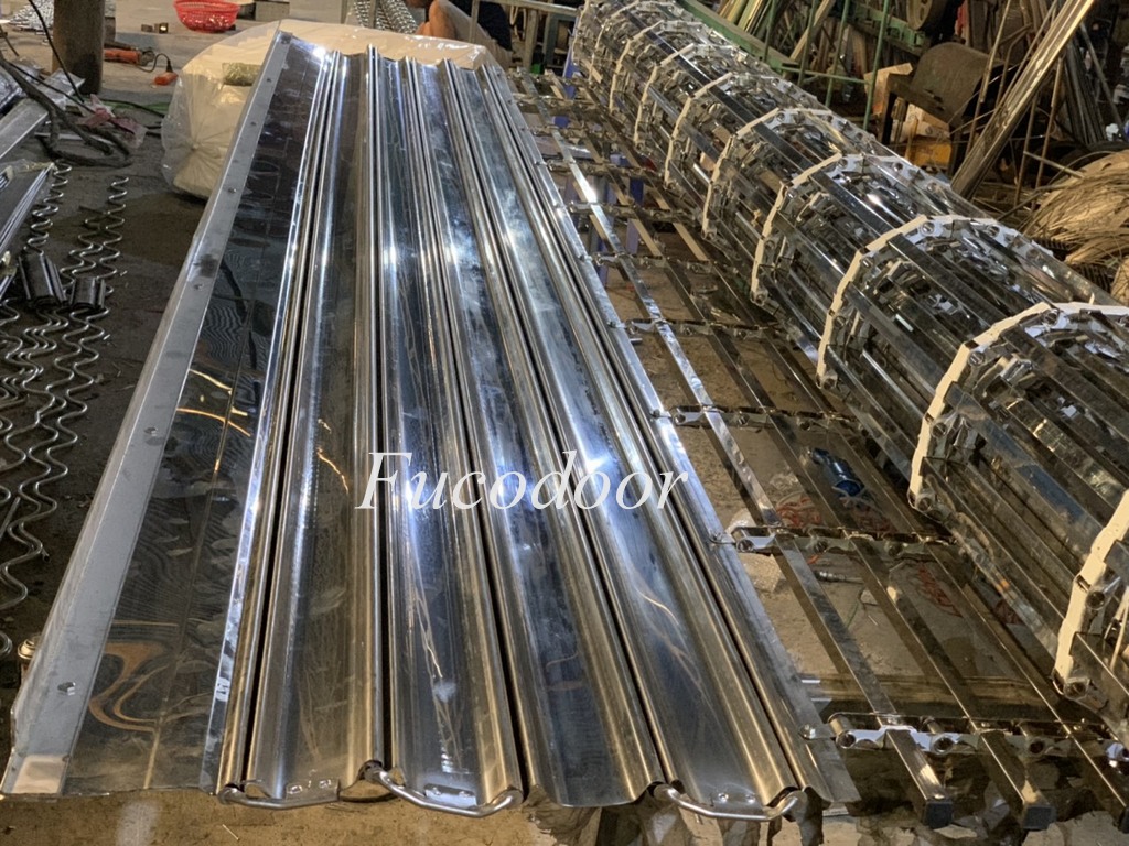 Cửa cuốn Song Ngang siêu thoáng có chất lượng tốt với dòng cửa lưới 