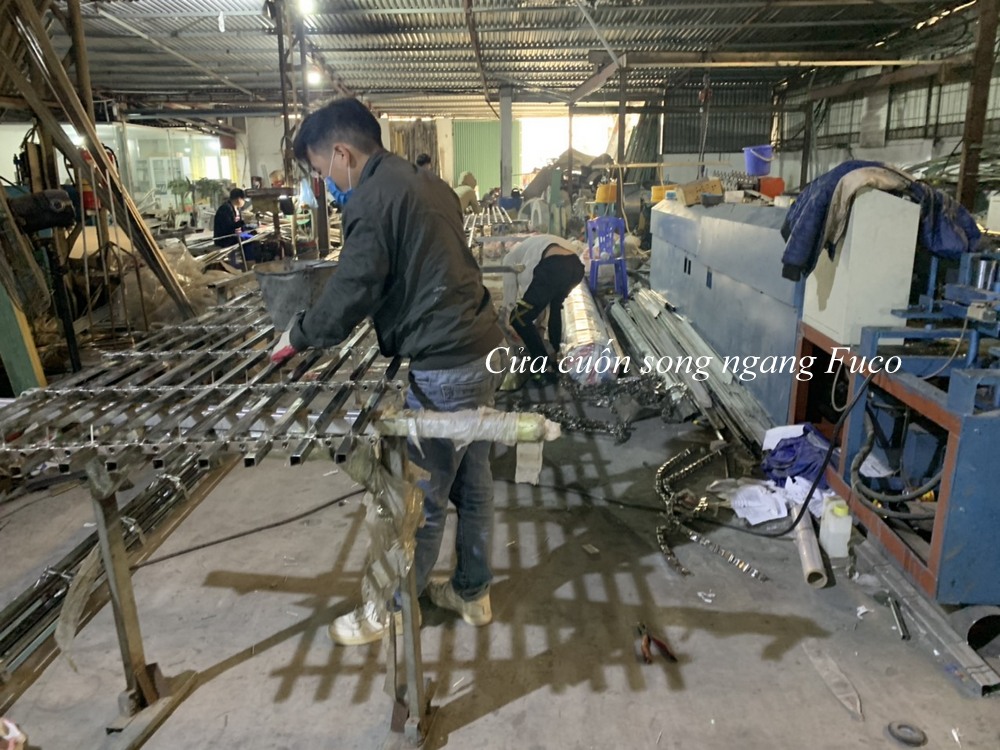 Báo giá cửa cuốn song ngang, giá cửa cuốn song ngang hộp vuông 20x20