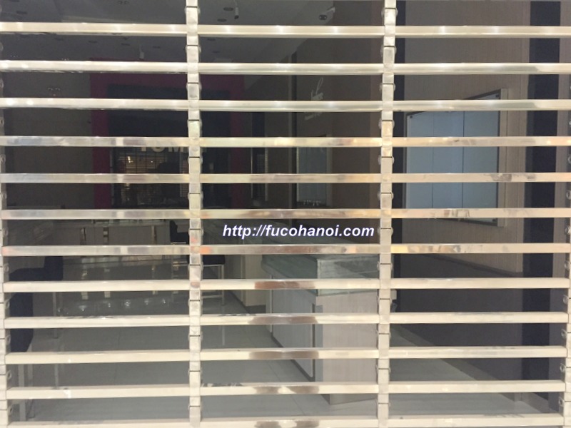 Cửa cuốn nan inox song ngang 20