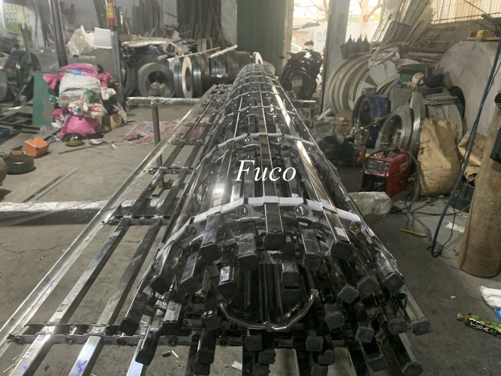 Cửa cuốn song ngang INOX 304, độ dầy 0.6 ly, hộp vuông 20×20