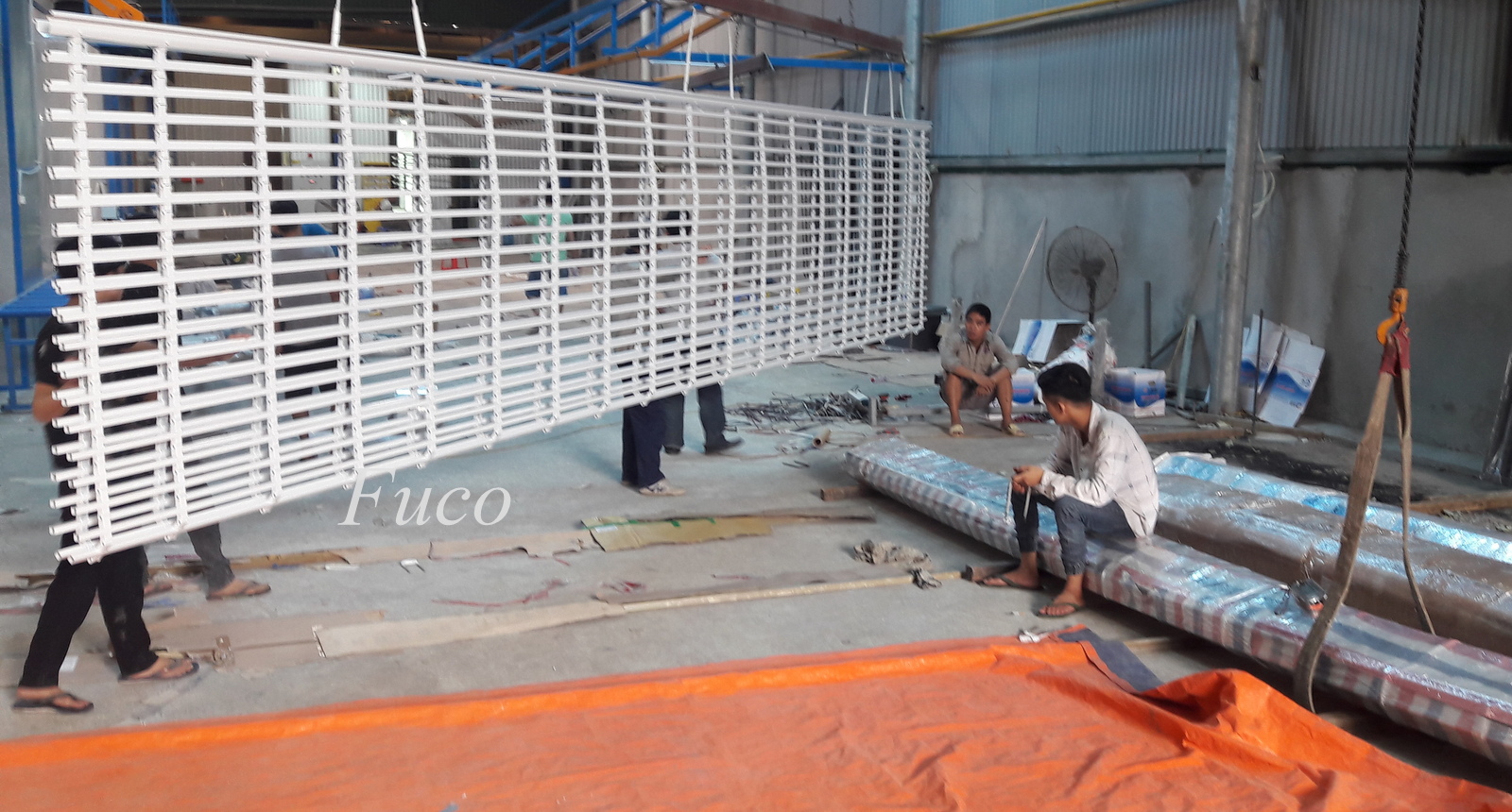 Cửa cuốn song ngang sơn tĩnh điện, cửa cuốn song ngang