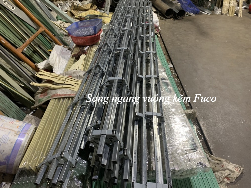 Cửa cuốn song ngang sơn tĩnh điện hộp vuông 20x20 dầy 1.2ly