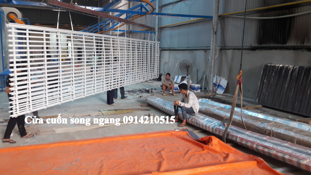 Cửa cuốn song ngang sơn tĩnh điện, cửa cuốn song ngang sắt sơn tĩnh điện, cửa cuốn song ngang dạng tròn phi 19, cửa cuốn song ngang hộp 20x20