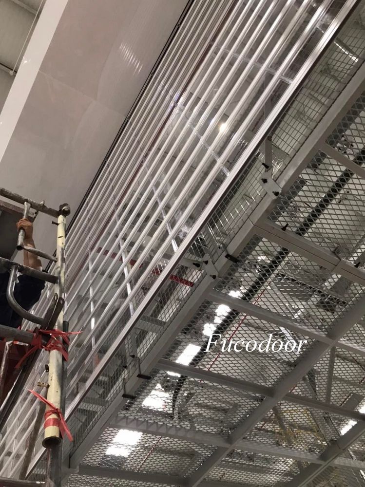 Cửa cuốn trong suốt Polycarbonate