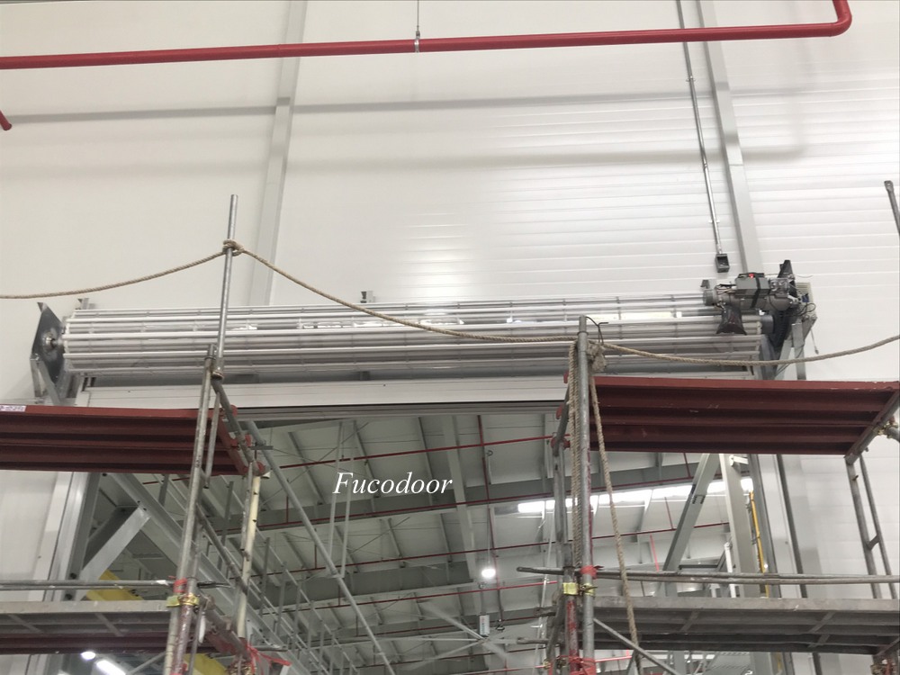 Cửa cuốn trong suốt Polycarbonate