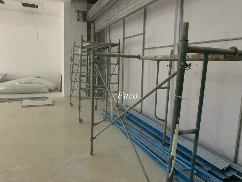 cửa cuốn trong suốt ống inox