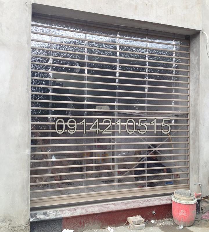 Cửa cuốn trong suốt