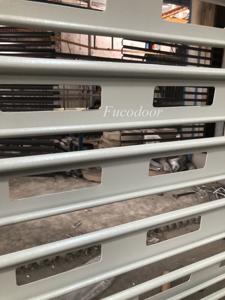 Cửa cuốn siêu trường thép đột lỗ thoáng