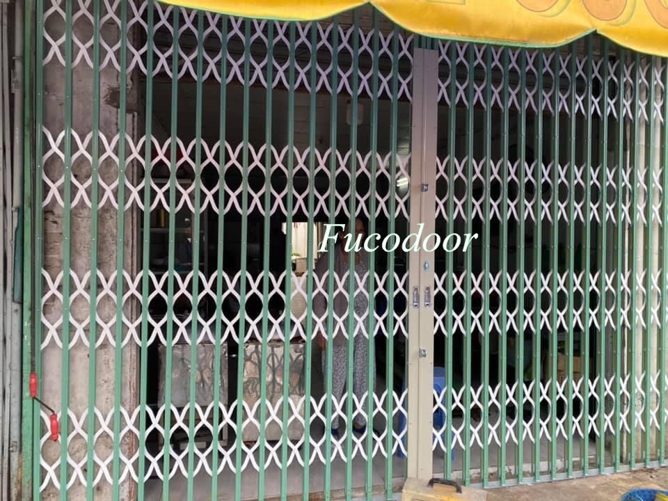 Cửa xếp Đài Loan không lá chắn, chéo đặc