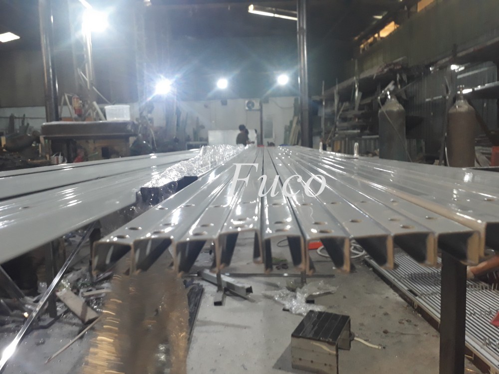Cửa xếp hộp kẽm, giá cửa xếp cao cấp