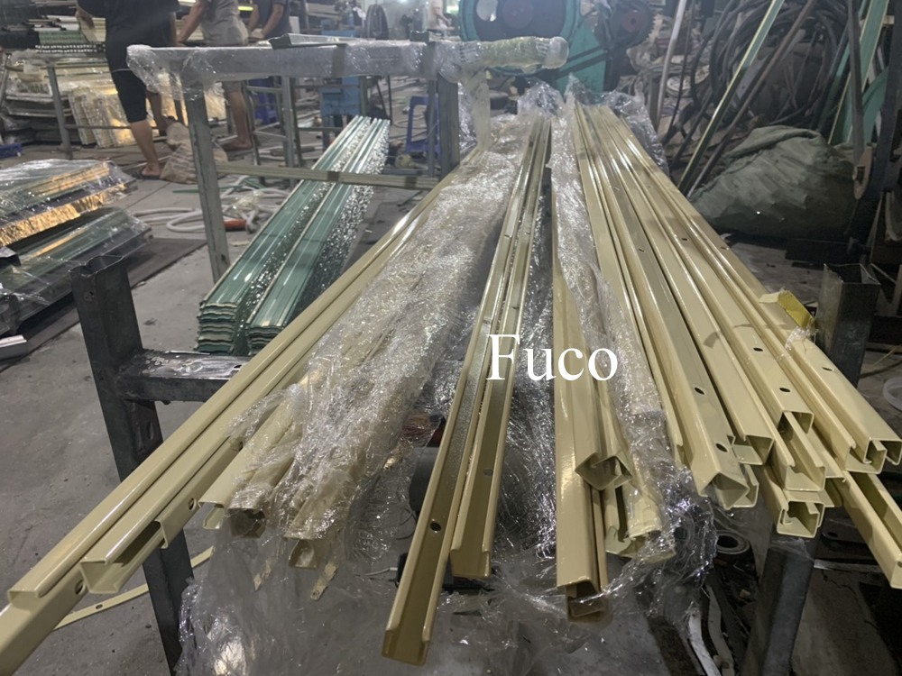  Cửa xếp hộp kẽm chạy máy hộp 19x19