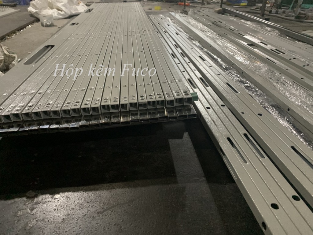 Cửa xếp hộp kẽm, giá cửa xếp cao cấp