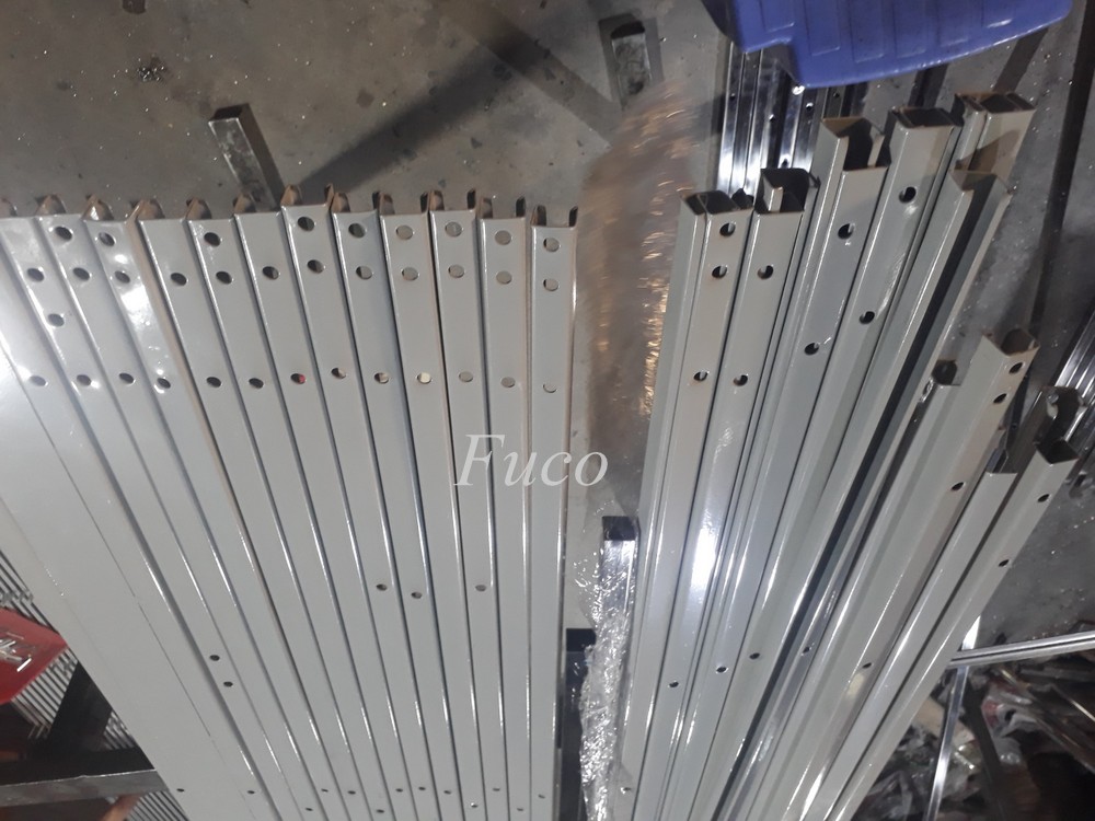 cửa xếp hộp kẽm, cửa xếp típ nước