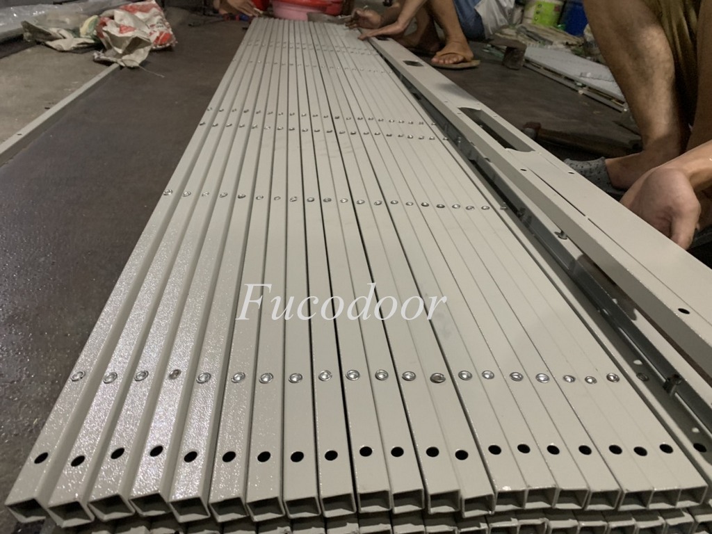 Cửa xếp hộp kẽm, giá cửa xếp cao cấp 